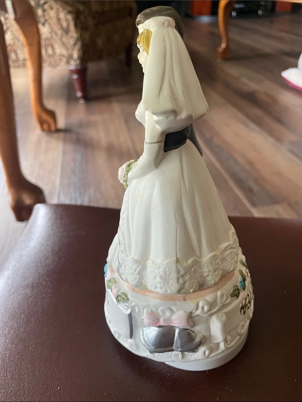 VTG Bride and Groom Wedding Cake Topper Figurine with music